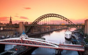 uk-newcastle-upon-tyne-bridge-1680x1050