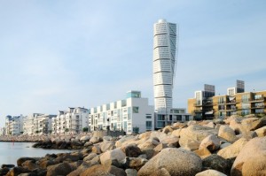 Bo01 området med Turning Torso i Västra Hamnen