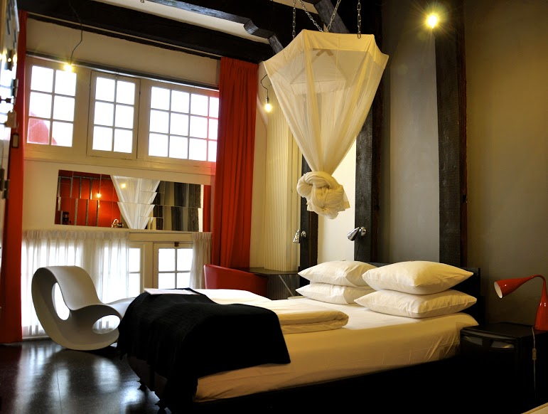 AmsterdamMauroMansionRoom